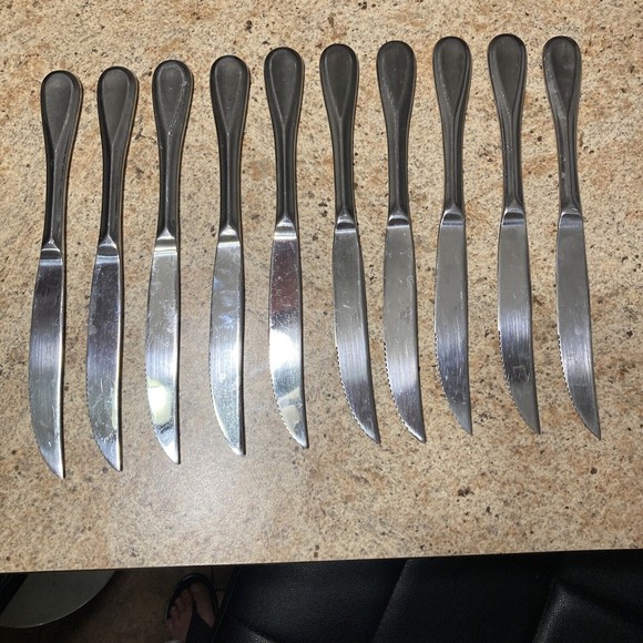Amazon.com: EWFEN 24-Piece Black Silverware Set with Steak  Set a 10 Steak Dinner Knives Flatware Heavy Weight